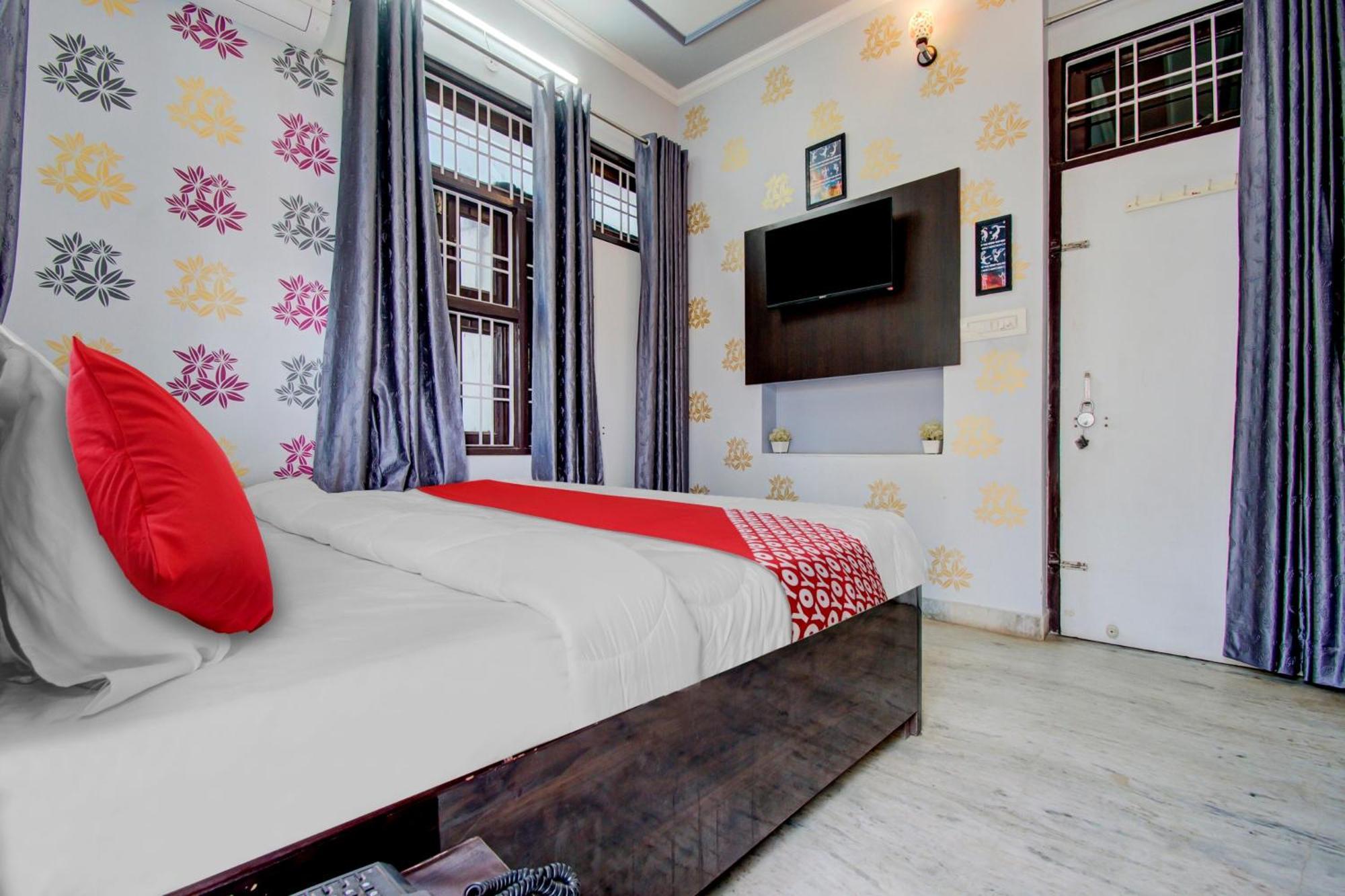 Oyo Flagship 81130 Vanya Guest House Jaipur Eksteriør billede